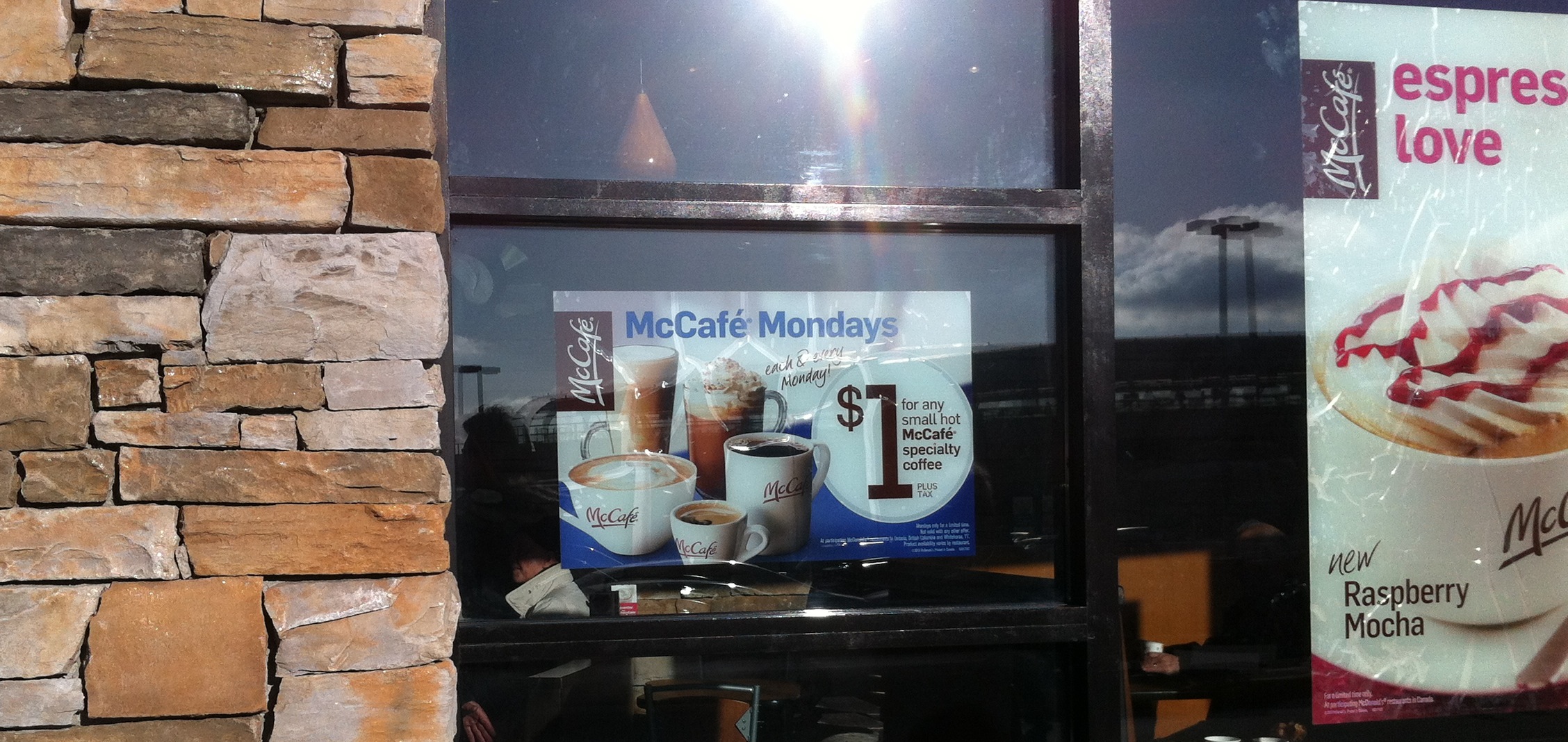 McDonald’s：細裝McCafe咖啡只賣$1(逢周一)