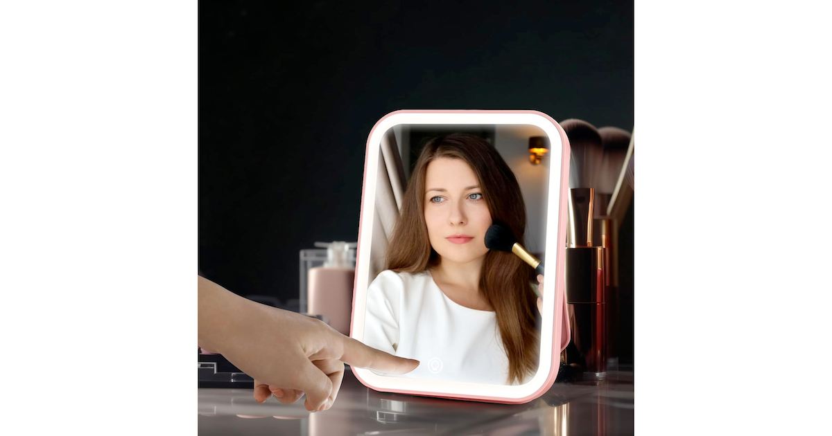 Amazon：LED Lighted Mirror只賣$8.79