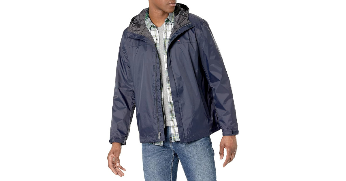 Amazon：Tommy Hilfiger Mens Lightweight Breathable Waterproof Hooded Jacket只賣$26.48
